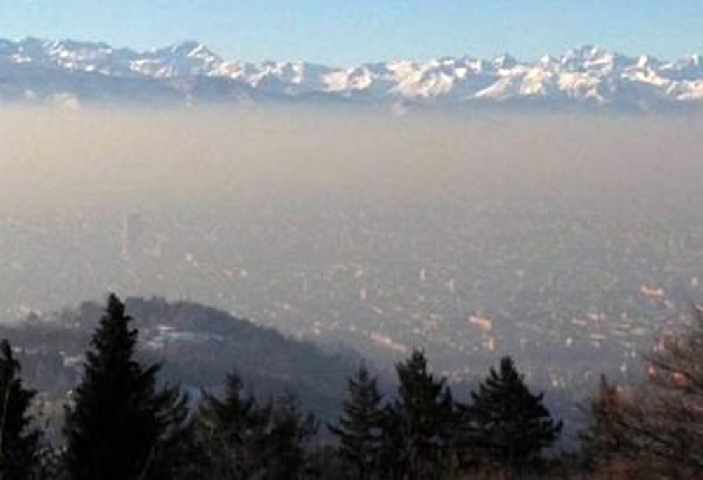Torino, dopo l’Ordine dei medici interviene anche l’Unicef: «L’allarme sui danni dello smog non va sottovalutato»